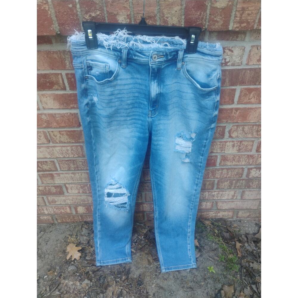 KanCan Clemence High Rise Mom Jeans Distressed Light Wash Sz 11/29 Ankle KC9198L